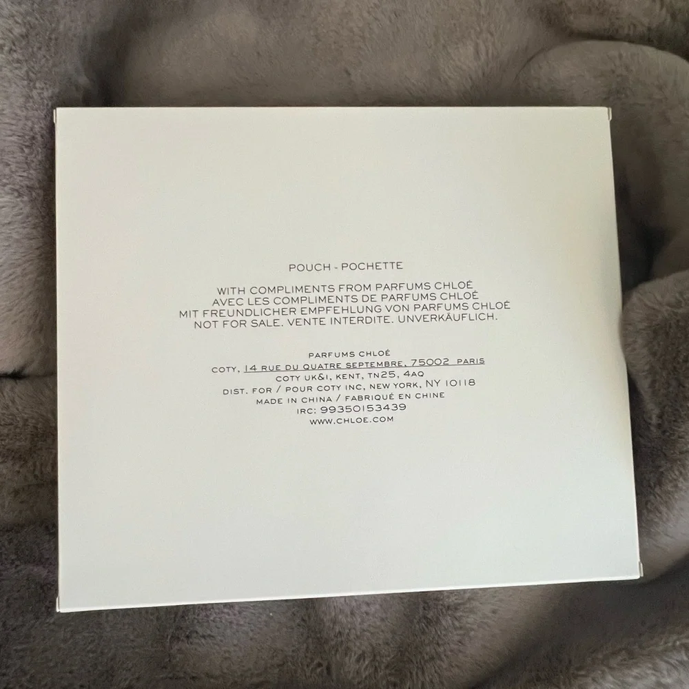 Chloé large green pouch makeup bag NIB - Picture 9 of 9